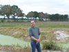 Tussen jonge bomen groeit een ander boerenbedrijf