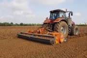 Van Vliet neemt import Italiaanse Falc-werktuigen over van Duport