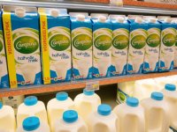 Kwart miljard voor melk en fruit op scholen