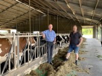 CONO Kaasmakers verlaagt melkprijs door overaanbod