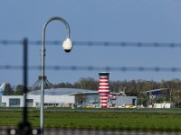 ‘Afrikaanse pluimveehouders zelf de touwtjes in handen geven’