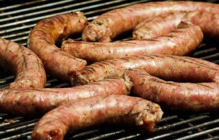 WHO: bewerkt vlees kankerverwekkend