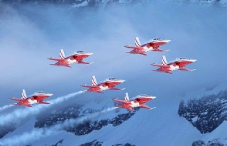 Zwitserse straaljagerpiloot valt in kas