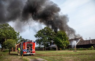 SP en D66 stellen Kamervragen over stalbranden