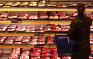 Vlees in winkel vaker duurder dan vleesvervanger