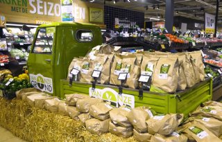 Goed betaalde regioproducten van boeren in Deventer supermarkt
