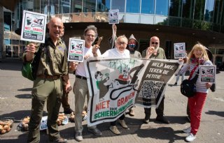 Petitie boeren en burgers tegen aanleg stroomkabels Waddenzee