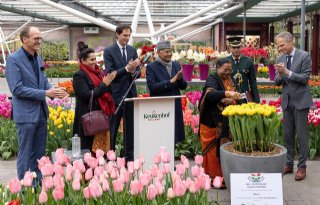 Indiase president doopt nieuwe tulp