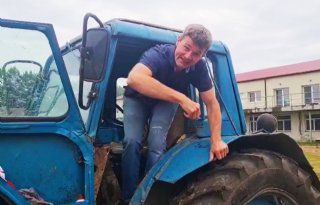 Oekraïne-vlogger Kees Huizinga: 'Sovjet-trekker heeft flinke gebruiksaanwijzing!'