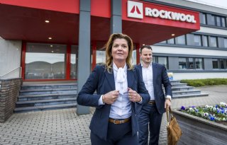 Minister+Van+der+Wal+bezoekt+Rockwool+in+Roermond