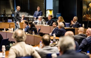 Provinciale Staten Noord-Brabant in stevig debat over stallenbeleid