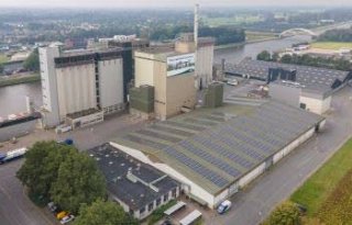 Fabriek ForFarmers Deventer draait op biogas van lokale melkveebedrijven