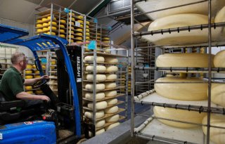 Bond van Boerderijzuivelbereiders: kaasmaken kan met deze melkprijs niet uit