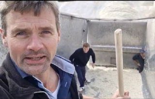 Oekraïne-vlogger Kees Huizinga: 'Je breekt je nek bijna over bietenpulp'