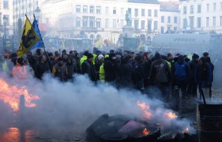 Boerenprotest+in+Brussel+wordt+steeds+grimmiger