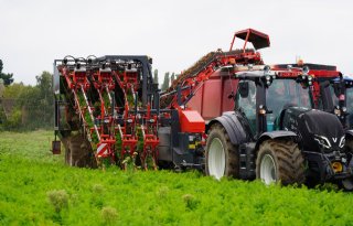 Bijzondere klembandrooier: breed in de wortelen, smal op de weg