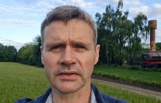 Oekraïne-vlogger Kees Huizinga: 'Gloednieuwe compostmixer van ruim 5 meter breed'