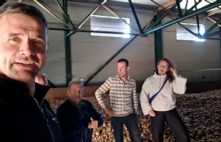 Oekraïne-vlogger Kees Huizinga: 'Nederlandse tuinders in onze uienopslag'