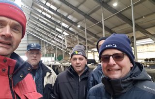 Oekraïne-vlogger Kees Huizinga: 'Busjes gedoneerd uit Diepenheim en Denemarken'