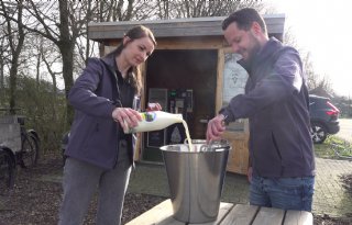 Boerensoftijs laat burgers kennismaken met boerenbestaan