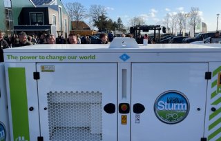 Eerste JCB-waterstofaggregaat van Nederland voor duurzaam loonwerk gepresenteerd