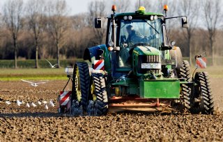 Uienzaad ligt komend weekend vrijwel overal in de grond
