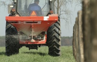 Hoge aardgasprijzen houden kunstmestmarkt voorlopig in zijn greep