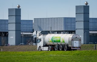 Europese melkprijs in maart 2,5 procent naar beneden