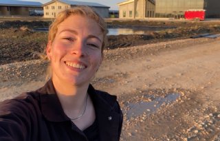 Danique in Canada: ‘In deze eerste vlog een rondleiding langs 800 koeien!’