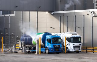 EU-melkaanvoer groeit stevig door, zuivelprijzen verder onder druk