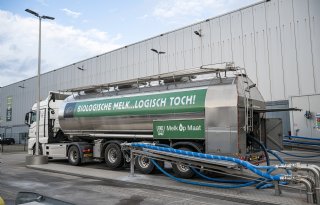Eko-Holland verhoogt melkprijzen in augustus met 1 euro