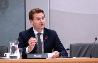 Van Essen spreekt Noord-Brabant aan op intrekken vergunningen