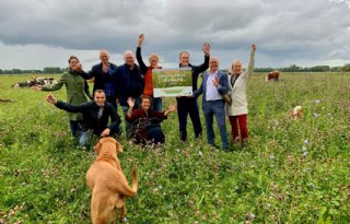 Gedeputeerde opent kruidenrijk zaaiseizoen voor weilanden en bufferstroken