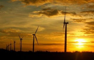 Korendijk: windturbines langs randen