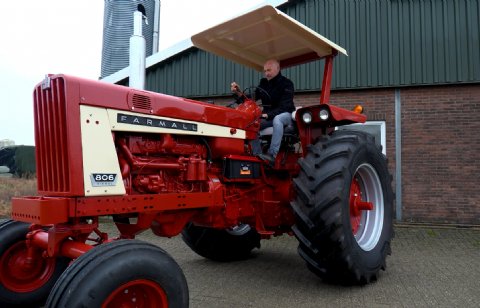POAH! Farmall 806
