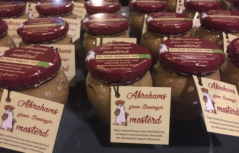 Abrahams Mosterdmakerij maakte vorig jaar de eerste biologische zwarte mosterd uit Groningen.
