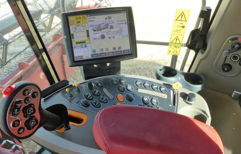 De AFS Pro700-terminal biedt tijdens het werk een compleet overzicht over het functioneren van de machine.
