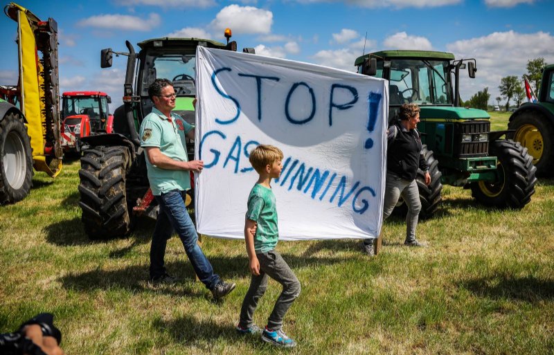 Naar aanleiding van de zoveelste aardbeving, waarvan het epicentrum lag bij Westerwijtwerd, hielden boeren in 2019 een grote protestactie.
