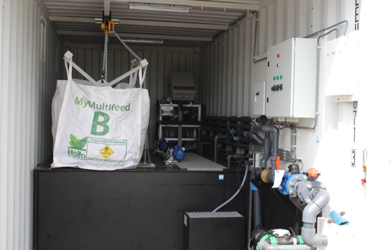 De indeling van de container met een A- en B-bak en de mogelijkheid om de meststoffen vanuit bigbags te doseren.