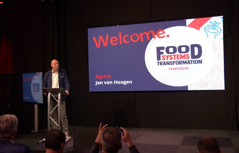 Ceo Jan van Hoogen tijdens het Agrico-symposium over voedselsystemen.