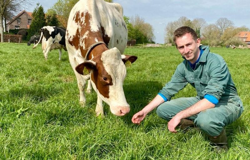 Maas runt met zijn familie een bedrijf met zestig melkkoeien en 40 hectare grond.