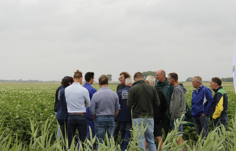 Tijdens de open dag van het project Zoetwaterboeren werden bezoekers bijgepraat over onderdelen van het duurzaam waterbeheer.