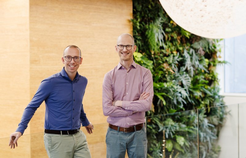Bestuursvoorzitter Marco van der Sar (links) en CEO Daan de Vries willen certifcering eenvoudiger maken.