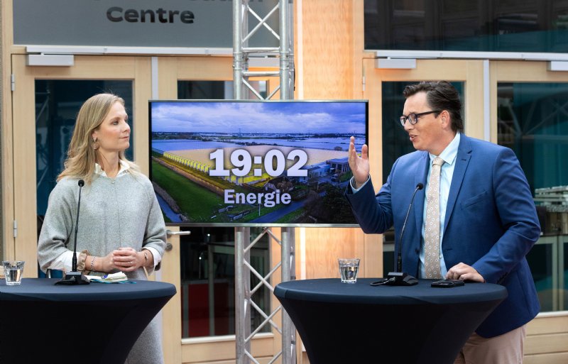 Pieter Grinwis (ChristenUnie) in debat met Jantine Zwinkels (CDA) tijdens Het Grote Tuinbouwdebat.