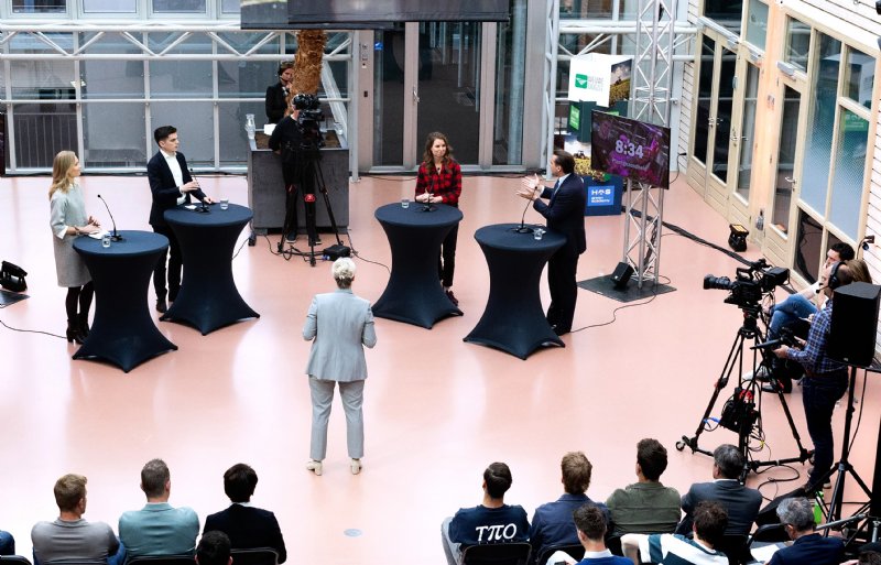 Het debat over gewasbescherming tussen (kandidaat-)Kamerleden van CDA, SGP, GroenLinks-PvdA en Forum voor Democratie (van links naar rechts).