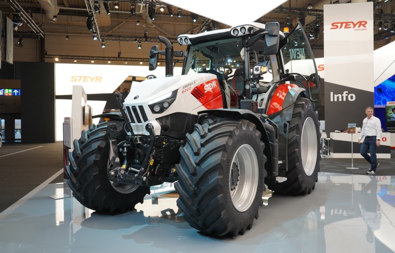 Steyr toont zijn nieuwe design op de Agritechnica.