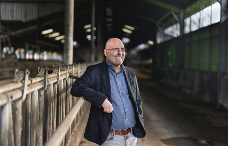 Ralph Holweg, vermogensplanner bij Rabobank, merkt dat veel agrariërs behoefte hebben aan overzicht als het gaat om grote financiële beslissingen. Foto: Rabobank