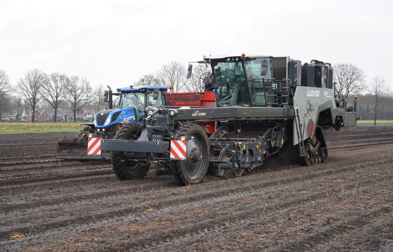 De capaciteit van de Agra Warrior-rooier komt uit op 100 ton product per uur bij een snelheid van 1,4 kilometer per uur.