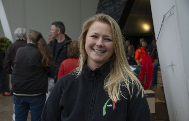 Naomi Mae Poppinga, melkveehouder in Beesterzwaag (FR)