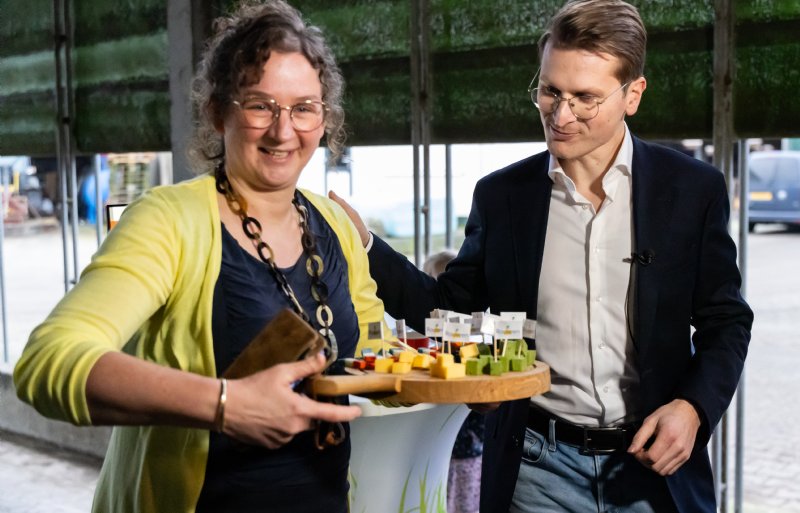 In de route over zijn bedrijf had Engberts ook een kaasproeverij opgenomen. Daarmee wilde hij een podium bieden aan de zuivelfabriek Rouveen Kaasspecialiteiten.